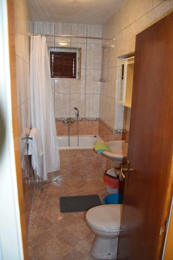 Apartman Linda Baška Voda Extérieur photo