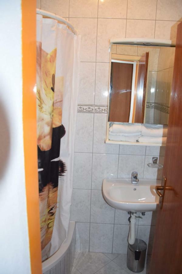 Apartman Linda Baška Voda Extérieur photo