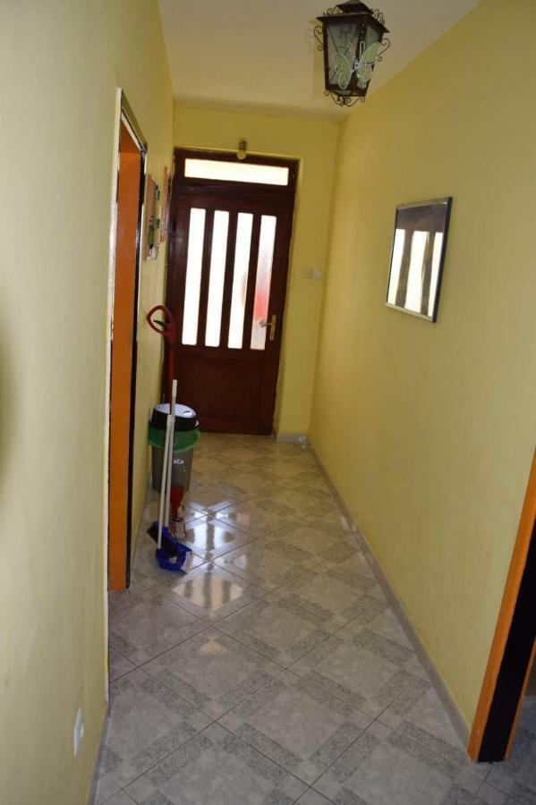 Apartman Linda Baška Voda Extérieur photo
